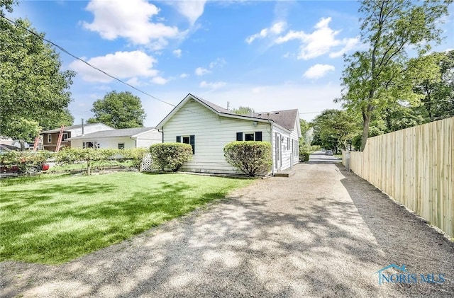 2101 Trailview Dr, Maumee, OH 43537 - view of property exterior