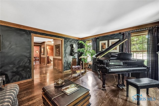 25840 W River Rd, Perrysburg, OH 43551 - sitting room with wood finished floors and crown molding