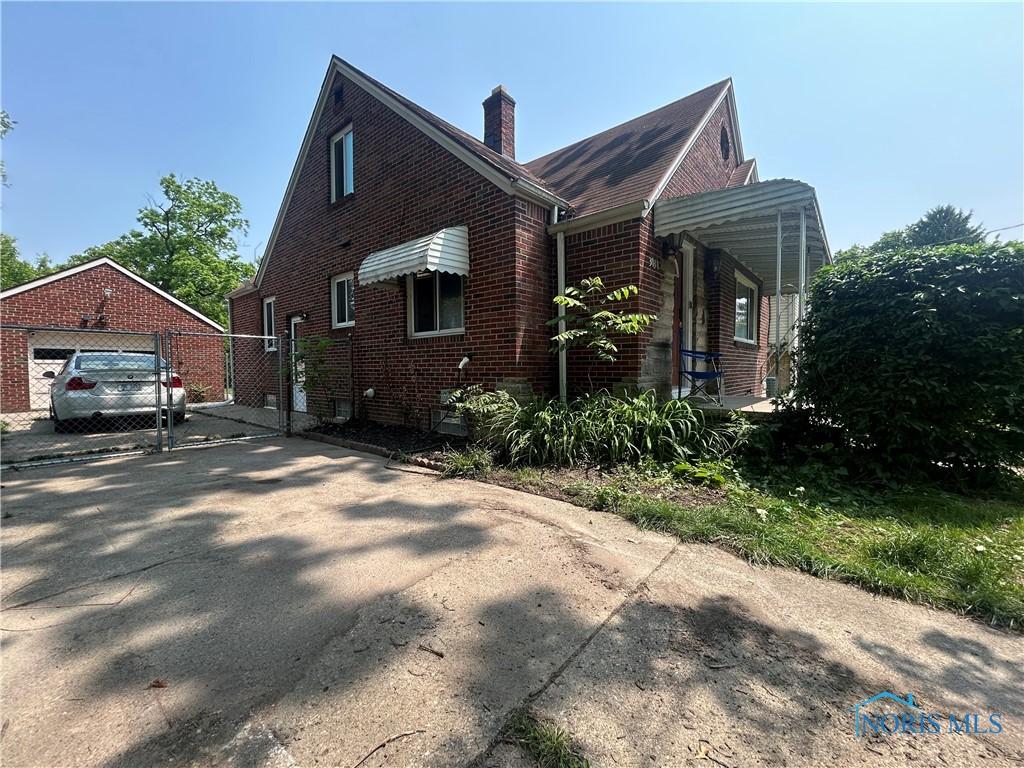 3030 Colby Dr, Toledo, OH 43614 - photo 1