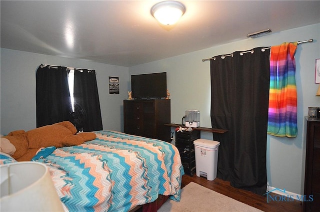 2617 York St, Toledo, OH 43605 - bedroom with wood finished floors and baseboards