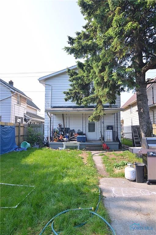 2617 York St, Toledo, OH 43605 - view of front of home featuring covered porch