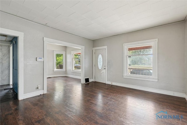 715 Nicholas St, Toledo, OH 43609 - foyer entrance with hardwood / wood-style floors and baseboards