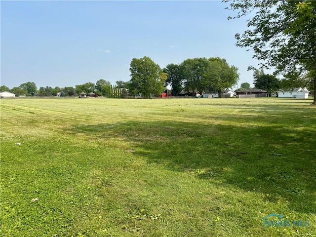 1105 S Lallendorf Rd, Oregon, OH 43616 - view of yard