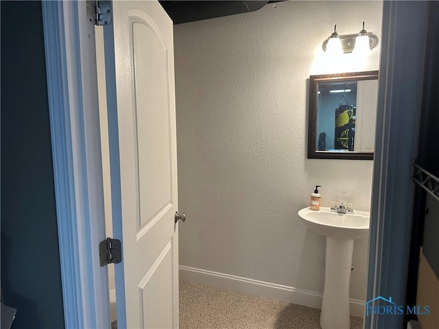 8828 Cedar Bend Rd, Sylvania, OH 43560 - bathroom with baseboards