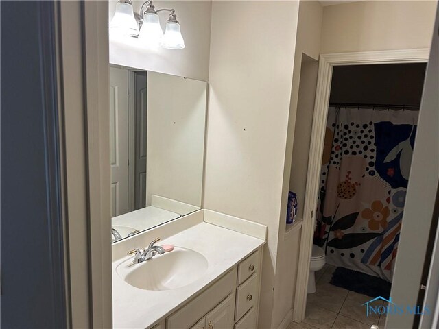 8828 Cedar Bend Rd, Sylvania, OH 43560 - full bathroom with tile patterned flooring, vanity, a chandelier, and curtained shower
