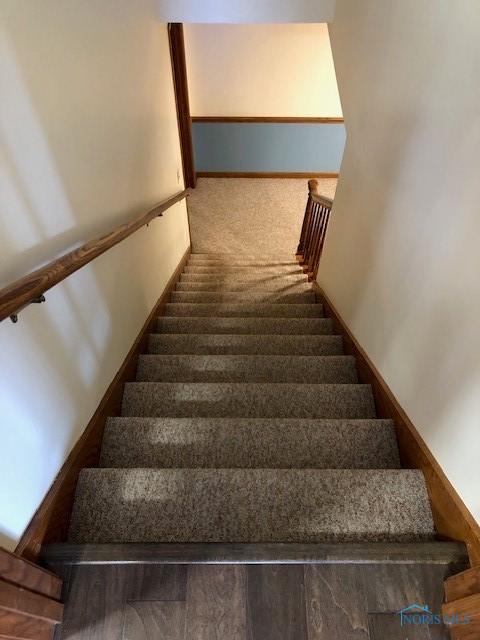 415 W Jamestown Ave, Tiffin, OH 44883 - stairs with baseboards