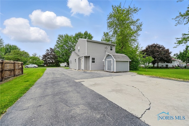 536 N Johnson St, Ada, OH 45810 - view of side of home
