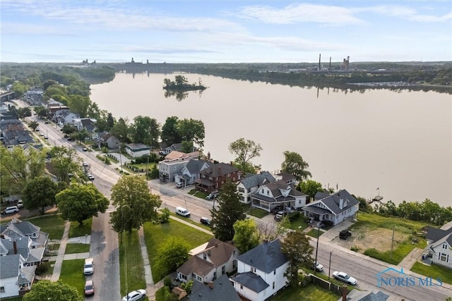 2525 Broadway St, Toledo, OH 43609 - aerial view of residential area with a nearby body of water