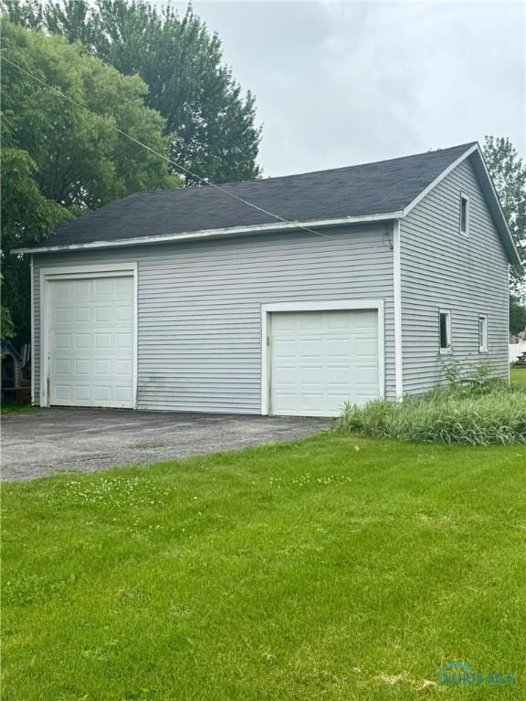 308 S Main St, Hicksville, OH 43526 - view of detached garage