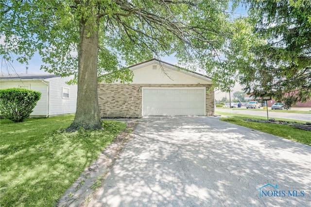 739 Kenwood Ave, Bowling Green, OH 43402 - photo 32