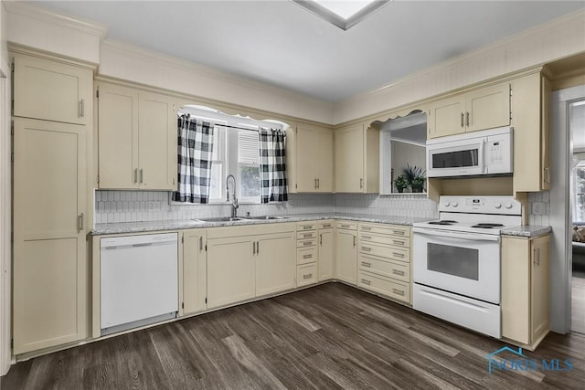 700 Franklin Ave, Findlay, OH 45840 - kitchen featuring white appliances, a sink, cream cabinetry, healthy amount of natural light, and crown molding
