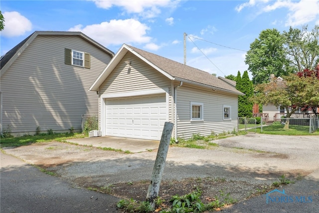 700 Franklin Ave, Findlay, OH 45840 - view of home's exterior with an outdoor structure