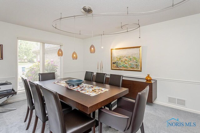 7559 Peachtree Ln, Sylvania, OH 43560 - dining room with light carpet