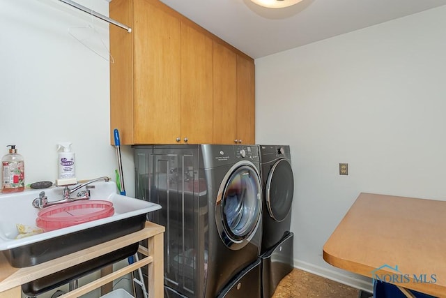 7559 Peachtree Ln, Sylvania, OH 43560 - washroom featuring washer and clothes dryer and cabinet space
