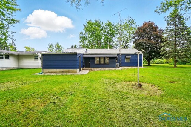 130 Vine St, Risingsun, OH 43457 - back of property with a yard