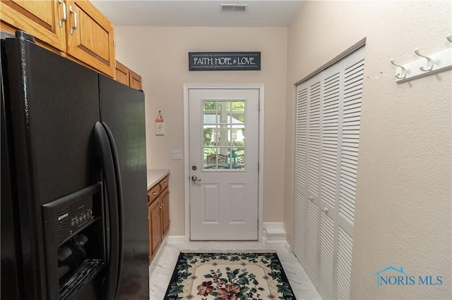 7915 W Bancroft St, Toledo, OH 43617 - view of entryway