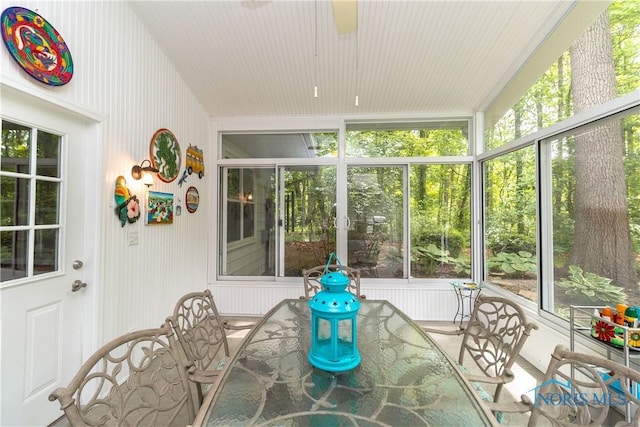 7915 W Bancroft St, Toledo, OH 43617 - sunroom / solarium with a ceiling fan