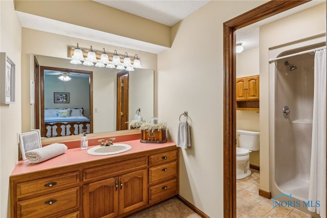 1008 Muirfield Dr, Findlay, OH 45840 - full bathroom featuring toilet, curtained shower, vanity, ceiling fan, and baseboards