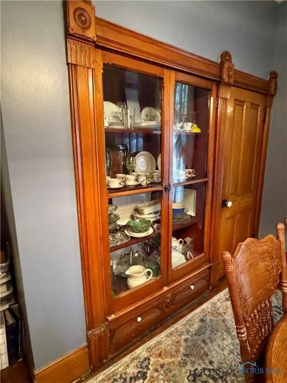 118 N Maple St, Hicksville, OH 43526 - detailed view of wood finished floors