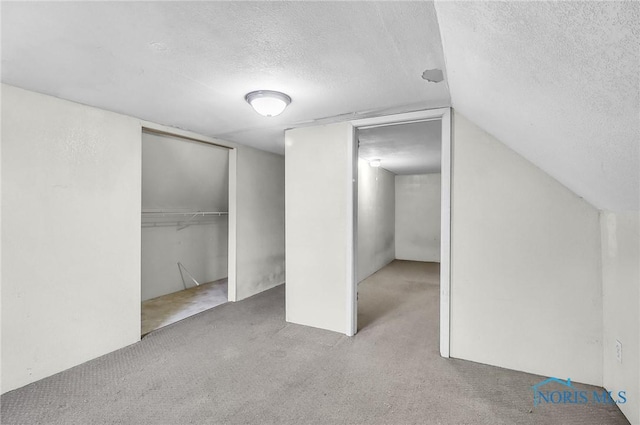 1528 Hirzel St, Toledo, OH 43605 - unfurnished bedroom with a textured ceiling, carpet, and a closet