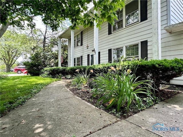 207 Huntington Dr, Bryan, OH 43506 - photo 1