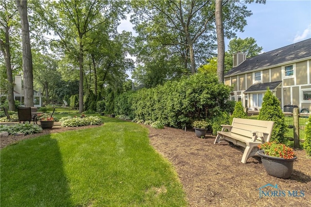 2439 Notting Hill Rd, Toledo, OH 43617 - view of grassy yard