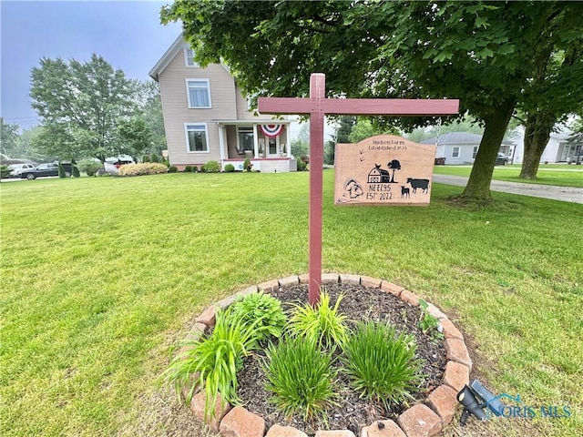 1520 S Clinton St, Defiance, OH 43512 - view of green lawn