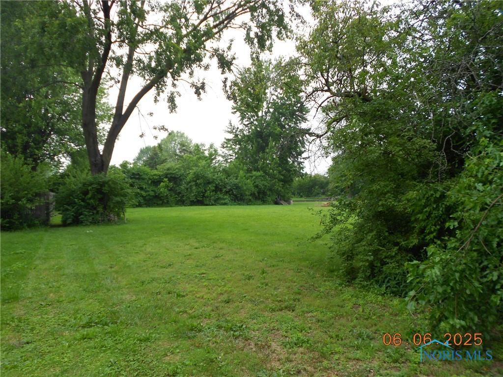 901 Central Ave, Fostoria, OH 44830 - photo 1