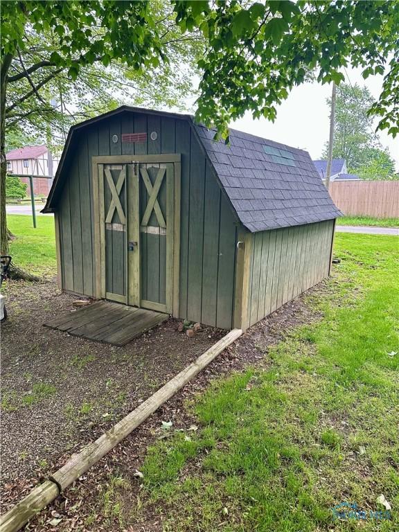 314 Jewett Ave, North Baltimore, OH 45872 - view of shed