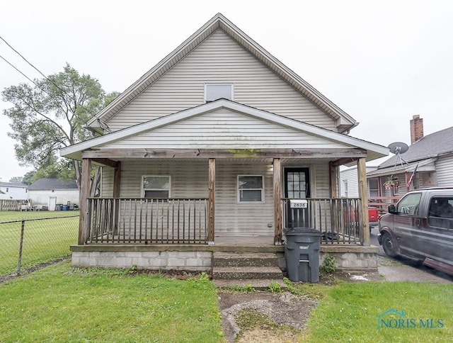 2636 Fremont St, Toledo, OH 43605 - view of front of house with a porch