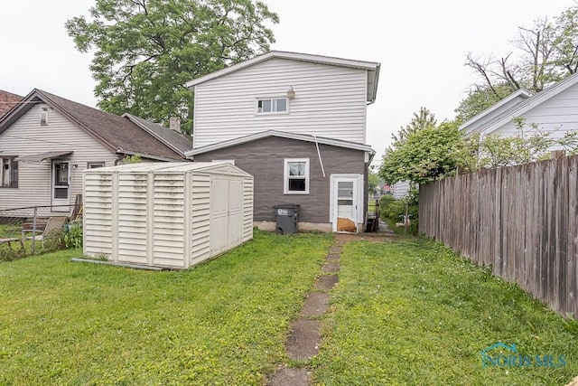 635 Plymouth St, Toledo, OH 43605 - view of rear view of house