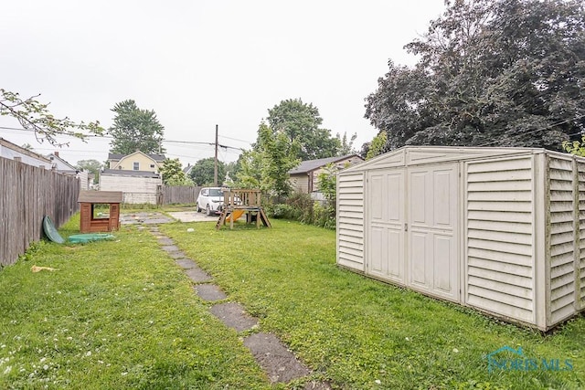 635 Plymouth St, Toledo, OH 43605 - view of yard with a playground