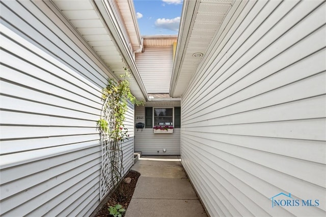 2543 Broadway St Unit 2543, Toledo, OH 43609 - view of side of home