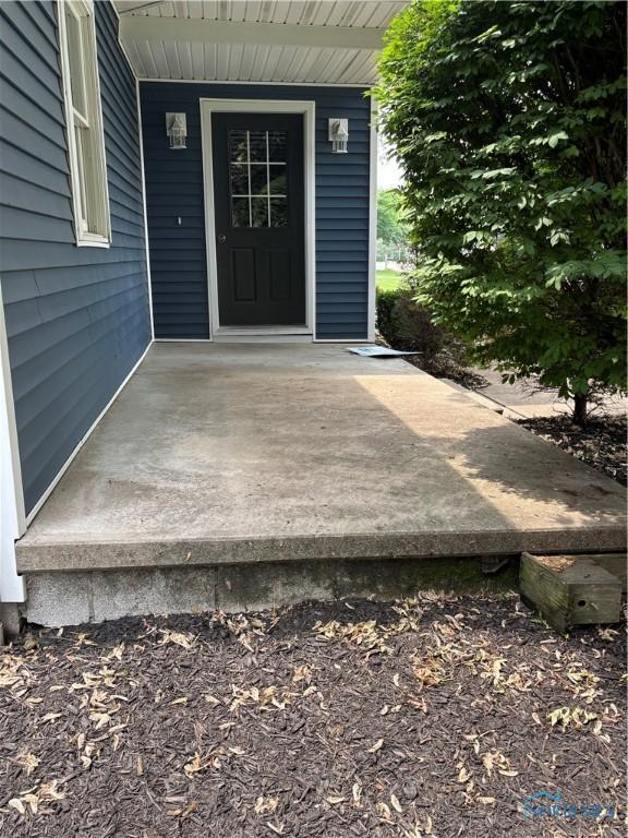 803 W Holland St, Archbold, OH 43502 - entrance to property with covered porch