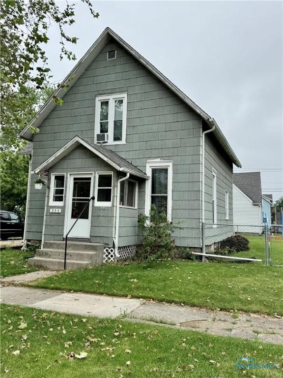 335 N Cherry St, Bryan, OH 43506 - view of front facade featuring entry steps
