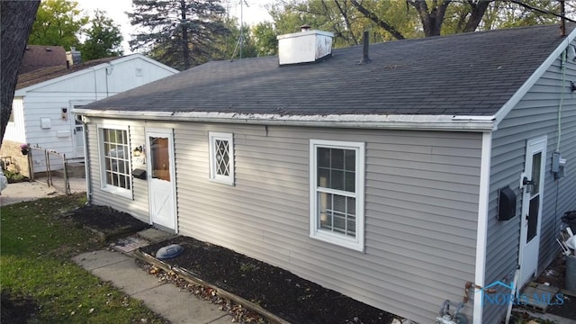 2534 Arletta St, Toledo, OH 43613 - photo 2