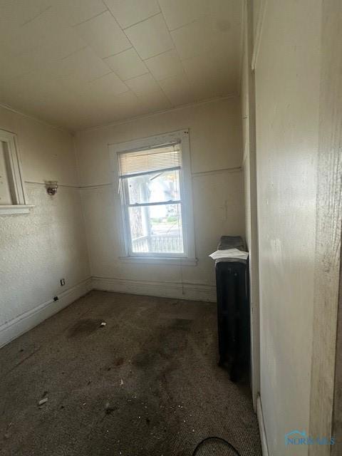 831 Oak St, Toledo, OH 43605 - view of bathroom