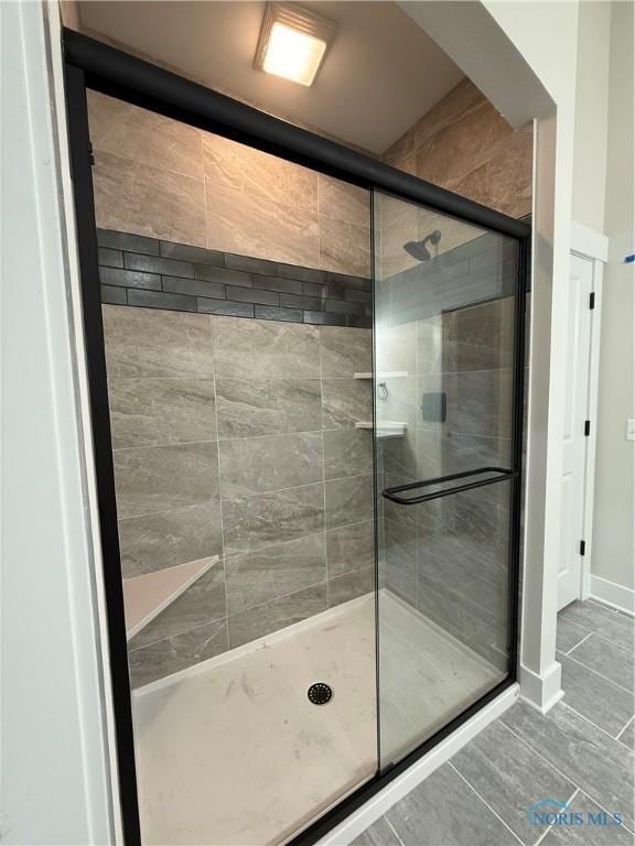 670 Rdg Lake Ct, Perrysburg, OH 43551 - bathroom featuring a stall shower