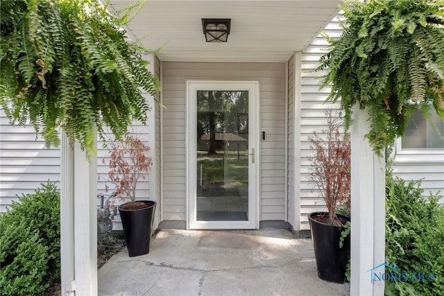 6564 Blossman Rd, Toledo, OH 43617 - property entrance