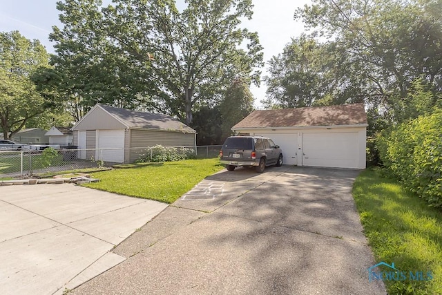 4405 Vermaas Ave, Toledo, OH 43612 - view of detached garage