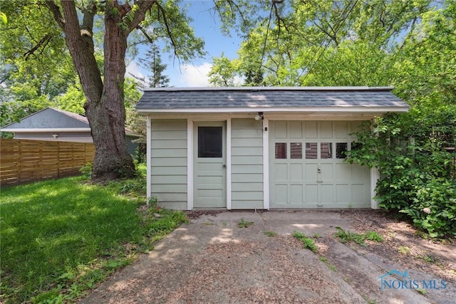 3643 Kershaw Ave, Toledo, OH 43613 - view of detached garage