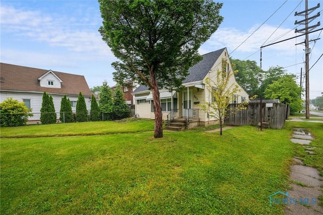 902 Coventry Ave, Toledo, OH 43607 - view of yard