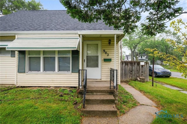 902 Coventry Ave, Toledo, OH 43607 - view of front of house with a shingled roof