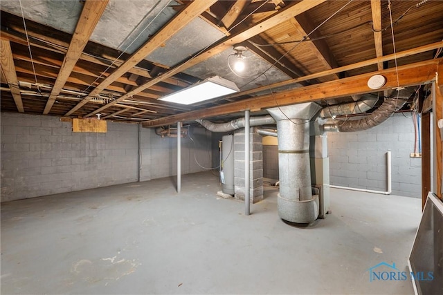 902 Coventry Ave, Toledo, OH 43607 - unfinished below grade area with water heater