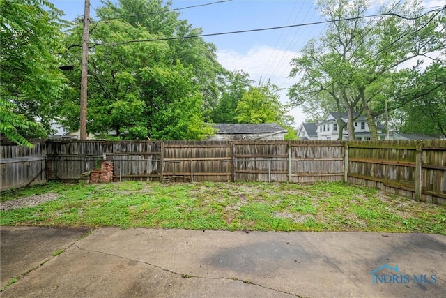 902 Coventry Ave, Toledo, OH 43607 - view of fenced backyard