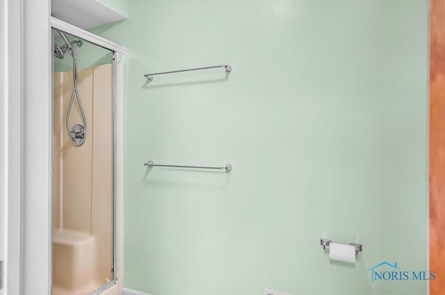 2709 Derby Rd, Ottawa Hills, OH 43615 - bathroom featuring a stall shower