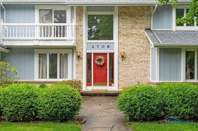 2709 Derby Rd, Ottawa Hills, OH 43615 - entrance to property featuring brick siding and a shingled roof