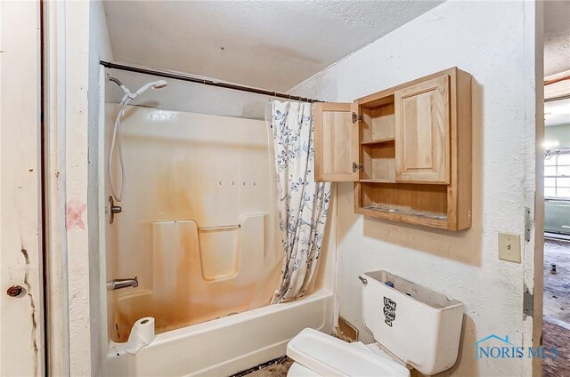 225 2nd St, Latty, OH 45855 - full bath with shower / bathtub combination with curtain and toilet