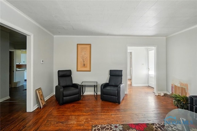 2727 Robinwood Ave, Toledo, OH 43610 - sitting room with wood-type flooring and crown molding
