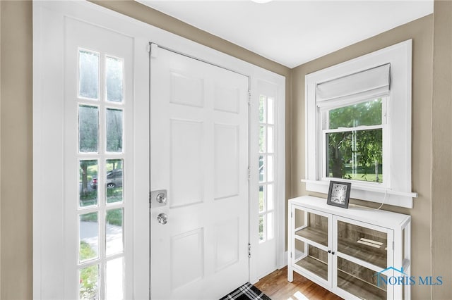 3743 Woodmont Rd, Toledo, OH 43613 - view of foyer